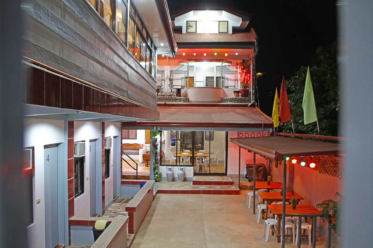 Mario'S Travellers Inn Coron Extérieur photo